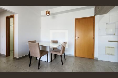 Detalhe Sala de apartamento para alugar com 2 quartos, 72m² em Gonzaga, Santos