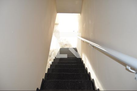 Escada de casa para alugar com 2 quartos, 144m² em Tanque, Rio de Janeiro