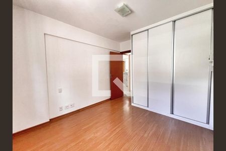 Quarto 2 de apartamento para alugar com 2 quartos, 120m² em Serra, Belo Horizonte