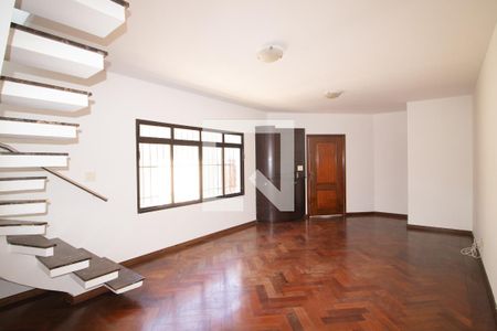Sala de casa à venda com 4 quartos, 120m² em Vila Paiva, São Paulo