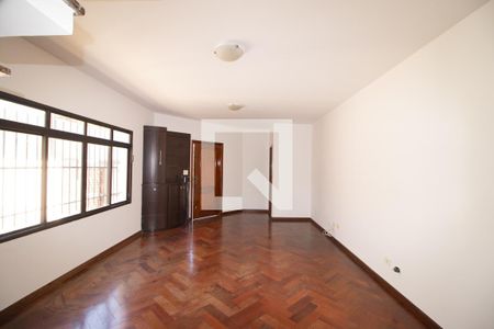 Sala de casa à venda com 4 quartos, 120m² em Vila Paiva, São Paulo