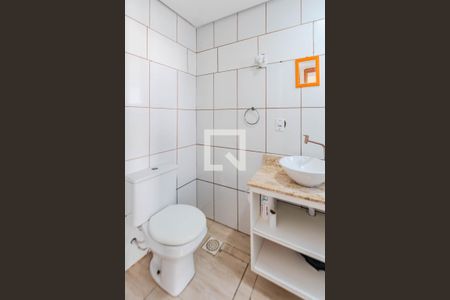 Banheiro de casa para alugar com 1 quarto, 70m² em Vila Nova, Porto Alegre