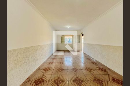 Sala de apartamento para alugar com 2 quartos, 110m² em Q 18, Brasília