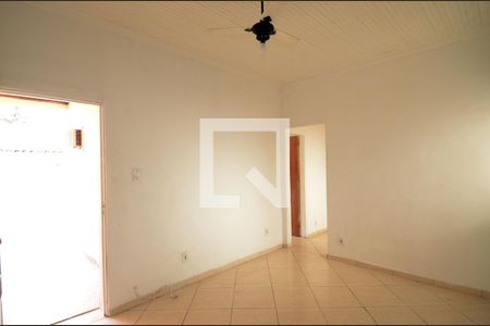 Sala de casa à venda com 3 quartos, 152m² em Olaria, Rio de Janeiro