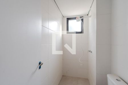 Banheiro de kitnet/studio para alugar com 1 quarto, 43m² em Vila Joao Pessoa, Porto Alegre