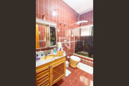 Casa à venda com 430m², 4 quartos e 4 vagas Casa à venda com 430m², 4 quartos e 4 vagasBanheiro da Suíte 4