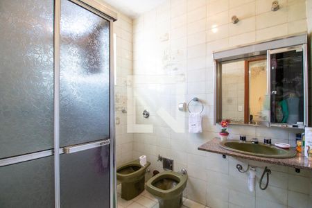 Casa à venda com 430m², 4 quartos e 4 vagas Casa à venda com 430m², 4 quartos e 4 vagasBanheiro da Suíte 3