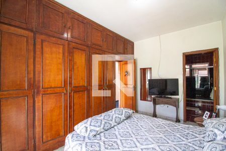 Casa à venda com 430m², 4 quartos e 4 vagas Casa à venda com 430m², 4 quartos e 4 vagasSuíte 4