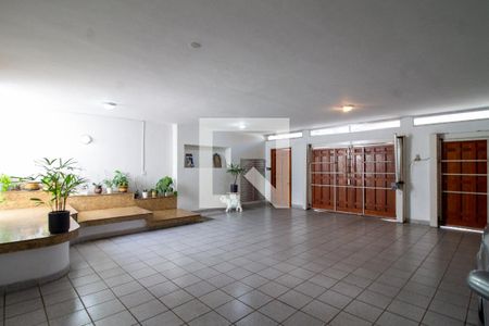 Casa à venda com 430m², 4 quartos e 4 vagas Casa à venda com 430m², 4 quartos e 4 vagasGaragem