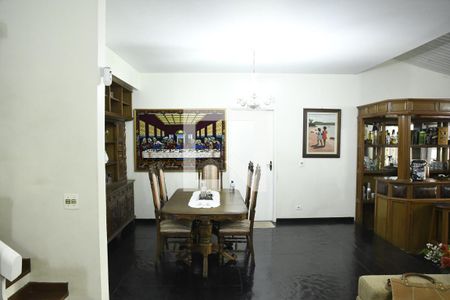 Sala de casa de condomínio para alugar com 4 quartos, 430m² em Chácara Pavoeiro, Cotia