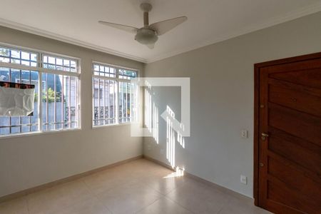 Sala de apartamento à venda com 2 quartos, 85m² em Padre Eustáquio, Belo Horizonte
