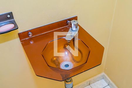 Lavabo de casa para alugar com 3 quartos, 243m² em Parque Anhanguera, São Paulo