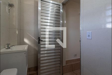 banheiro social_3 de apartamento para alugar com 1 quarto, 50m² em Sacomã, São Paulo