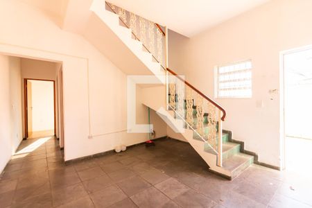 Sala  de casa para alugar com 7 quartos, 200m² em Vila Osasco, Osasco