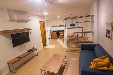 Sala de apartamento para alugar com 1 quarto, 57m² em Centro, Rio de Janeiro