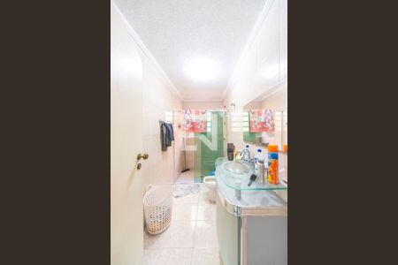 Banheiro 1 de casa para alugar com 2 quartos, 100m² em Jardim Stella, Santo André