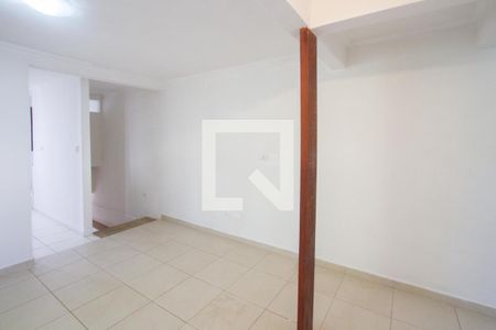 Sala de casa de condomínio para alugar com 2 quartos, 80m² em Jardim Petropolis, São Paulo