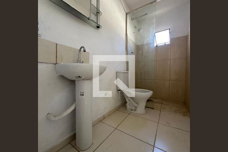 Banheiro de kitnet/studio para alugar com 1 quarto, 30m² em Jardim Bonfiglioli, São Paulo