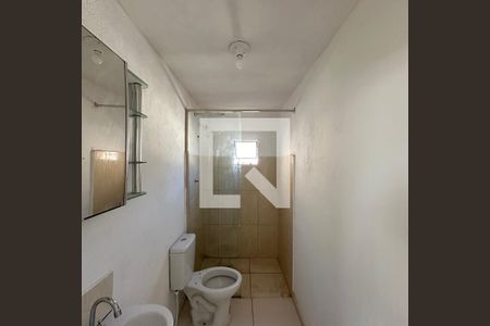 Banheiro de kitnet/studio para alugar com 1 quarto, 30m² em Jardim Bonfiglioli, São Paulo