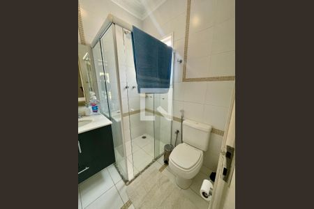 Casa de condomínio à venda com 380m², 5 quartos e 4 vagas Casa de condomínio à venda com 380m², 5 quartos e 4 vagasBanheiro da Suíte 2