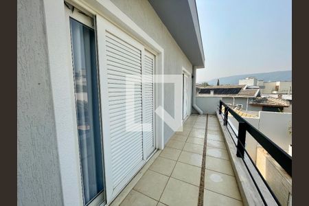 Casa de condomínio à venda com 380m², 5 quartos e 4 vagas Casa de condomínio à venda com 380m², 5 quartos e 4 vagasVaranda dos quartos