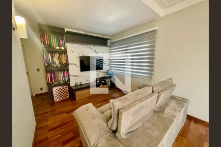 Casa de condomínio à venda com 380m², 5 quartos e 4 vagas Casa de condomínio à venda com 380m², 5 quartos e 4 vagasSala 2 do piso superior