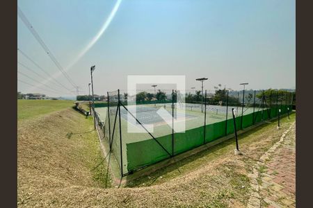 Casa de condomínio à venda com 380m², 5 quartos e 4 vagas Casa de condomínio à venda com 380m², 5 quartos e 4 vagasÁrea comum - Quadras de tênis