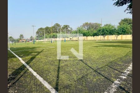 Casa de condomínio à venda com 380m², 5 quartos e 4 vagas Casa de condomínio à venda com 380m², 5 quartos e 4 vagasÁrea comum - Campo de Futebol