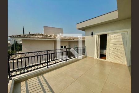 Casa de condomínio à venda com 380m², 5 quartos e 4 vagas Casa de condomínio à venda com 380m², 5 quartos e 4 vagasVaranda da Suíte