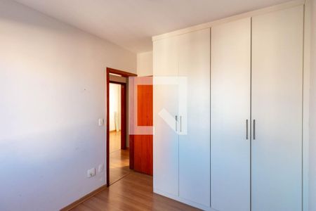 Quarto 2 de apartamento para alugar com 3 quartos, 71m² em Alto Barroca, Belo Horizonte