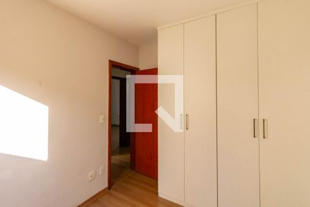 Quarto 1 de apartamento para alugar com 3 quartos, 71m² em Alto Barroca, Belo Horizonte