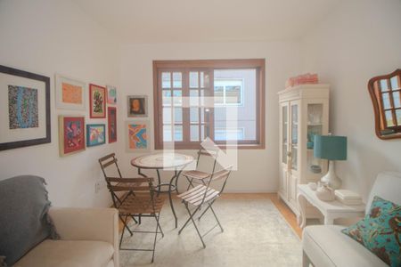 Sala de apartamento à venda com 2 quartos, 60m² em Rio Branco, Porto Alegre