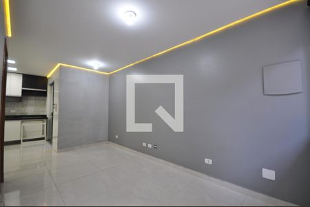 Sala de casa de condomínio para alugar com 2 quartos, 56m² em Vila Ede, São Paulo