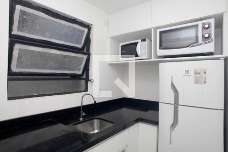 Cozinha de apartamento à venda com 1 quarto, 32m² em Independência, Porto Alegre