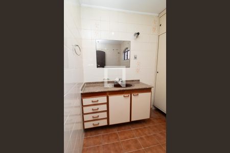 Lavabo 1 de casa para alugar com 3 quartos, 242m² em Campestre, Santo André
