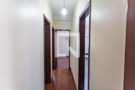 Corredor de apartamento à venda com 3 quartos, 93m² em Esplanada, Belo Horizonte