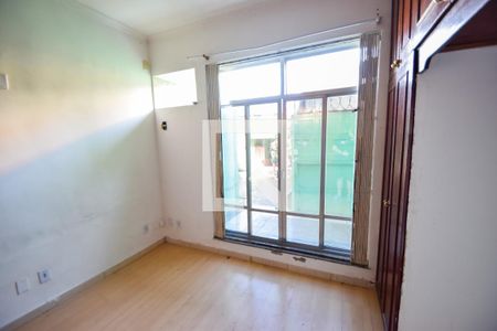 Quarto 2 (Suíte) de casa para alugar com 2 quartos, 180m² em Cascadura, Rio de Janeiro