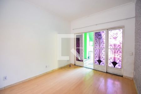 Sala de casa para alugar com 2 quartos, 180m² em Cascadura, Rio de Janeiro