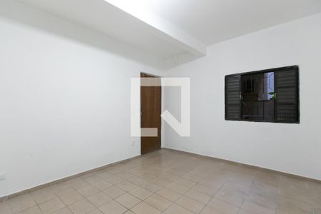 Quarto de casa para alugar com 1 quarto, 50m² em Vila Carmosina, São Paulo