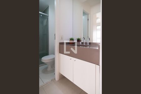 Banheiro de apartamento para alugar com 1 quarto, 51m² em Consolação, São Paulo
