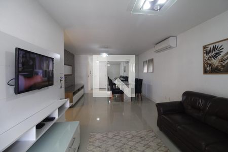 Sala de apartamento para alugar com 3 quartos, 115m² em Barra da Tijuca, Rio de Janeiro