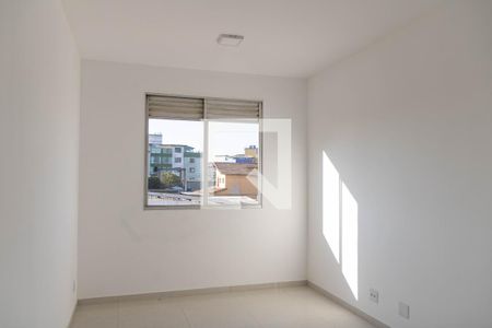 Sala de apartamento à venda com 3 quartos, 64m² em Camargos, Belo Horizonte