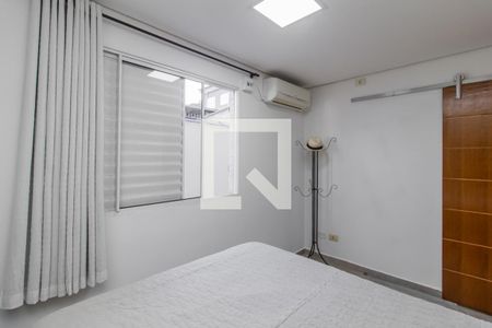 Suíte de casa à venda com 3 quartos, 150m² em Vila Dalila, São Paulo