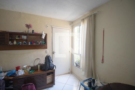 Sala de apartamento para alugar com 2 quartos, 44m² em Venda da Cruz, São Gonçalo