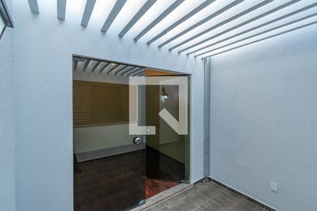 Área de Luz de casa à venda com 4 quartos, 250m² em Taquaral, Campinas