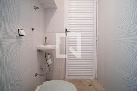 Casa à venda com 350m², 2 quartos e 3 vagas Casa à venda com 350m², 2 quartos e 3 vagasLavabo