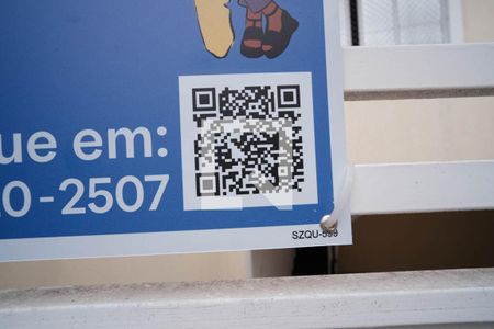 Casa à venda com 350m², 2 quartos e 3 vagas Casa à venda com 350m², 2 quartos e 3 vagasPlaquinha