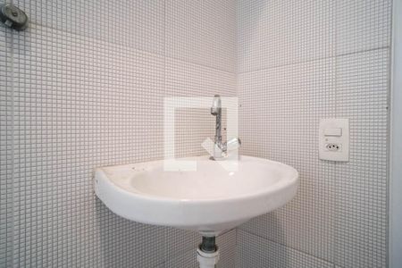 Casa à venda com 350m², 2 quartos e 3 vagas Casa à venda com 350m², 2 quartos e 3 vagasLavabo