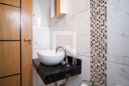 Casa à venda com 350m², 2 quartos e 3 vagas Casa à venda com 350m², 2 quartos e 3 vagasBanheiro social