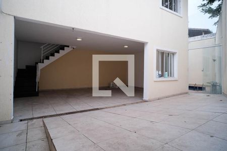 Casa à venda com 350m², 2 quartos e 3 vagas Casa à venda com 350m², 2 quartos e 3 vagasÁrea Externa